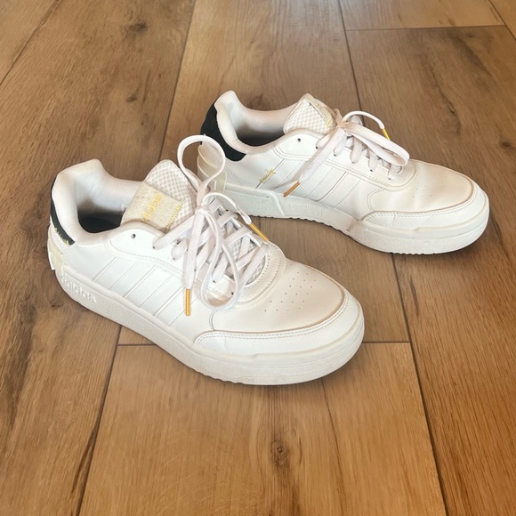 Women’s Adidas Shoes - Picture 2 of 8